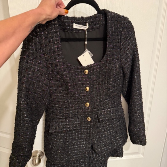 Amanda Uprichard - Picture 3 of 8